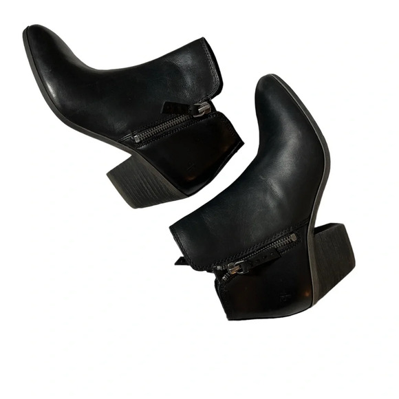 FRYE Judith Black Leather Ankle Bootie short Boots size 6.5 - Picture 7 of 10
